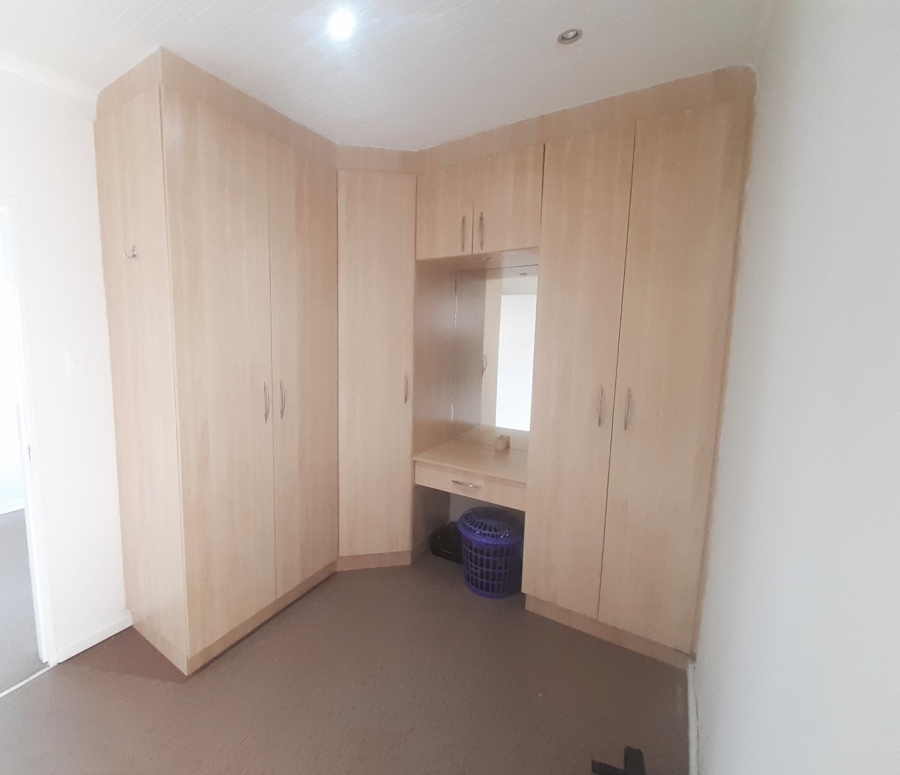 5 Bedroom Property for Sale in Paradise Beach Eastern Cape